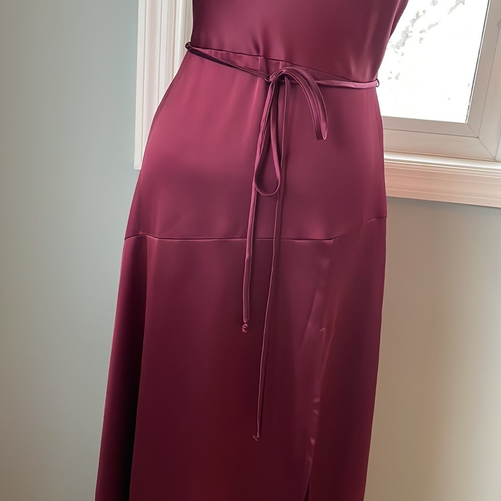 KLD wine colored satin stretch cowl neck - high slit maxi dress NWT size M - Picture 4 of 12